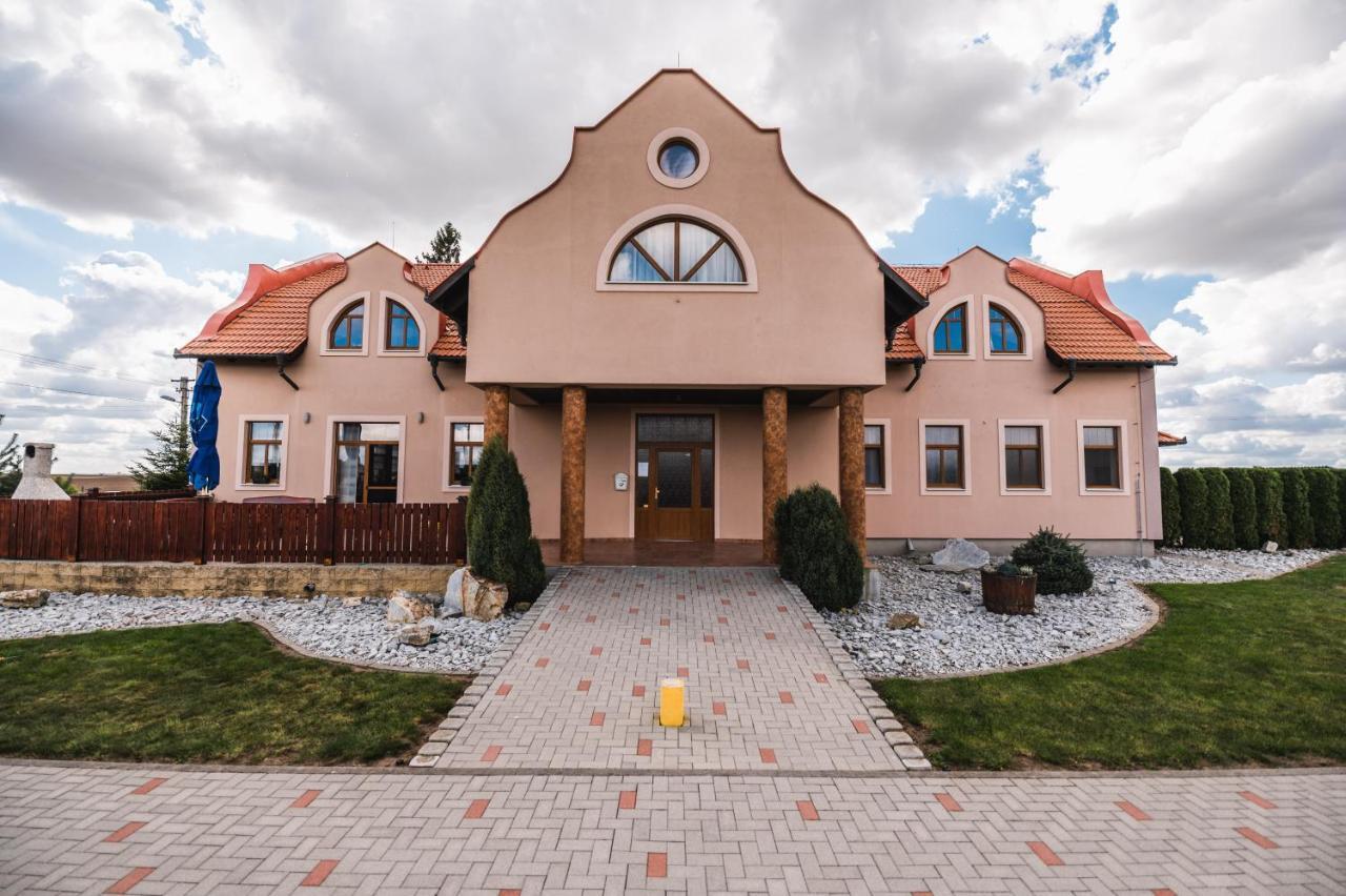 Motel Ard Sarovce 외부 사진