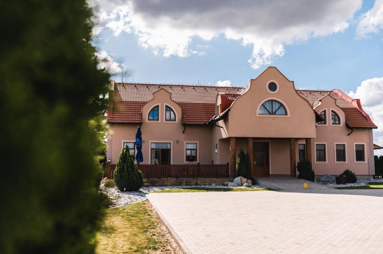 Motel Ard Sarovce 외부 사진
